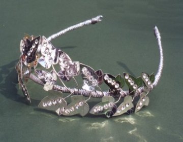 Solid silver ivy leaf tiara with diamante crystals.