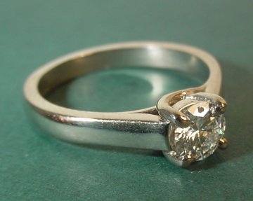 18ct white gold 0.5 ct diamond engagement ring