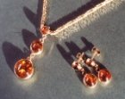 9ct gold and amber pendant and earring set