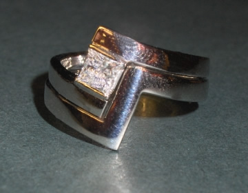 Bespoke engagement and fitted wedding ring.