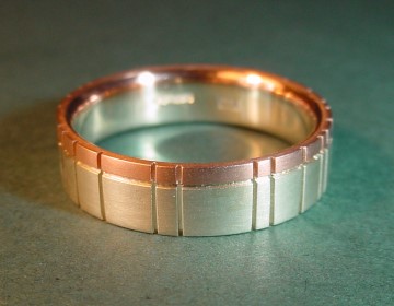 9ct white and rose gold reverse 