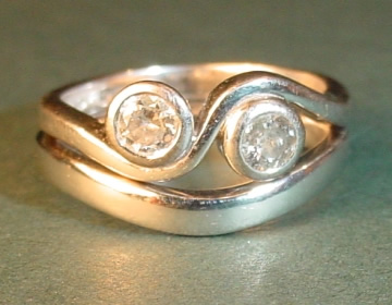 18ct white gold wedding ring to fit round customers own ring.