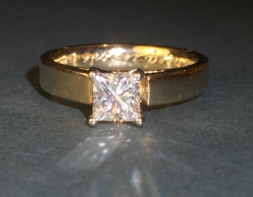 Bespoke engagment ring with princess cut diamond