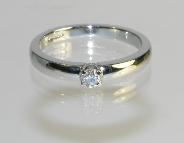 Bespoke platinum and diamond engagement ring