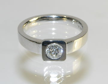 bespoke white gold dress ring to reuse custmers diamond