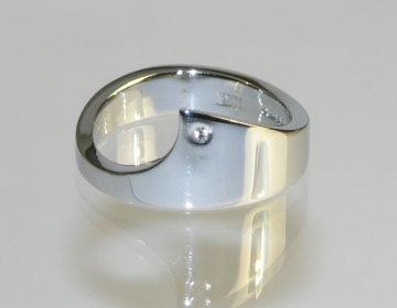 Bespoke wave shaped wedding ring