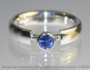 Ceylon sapphire hot sale rings uk