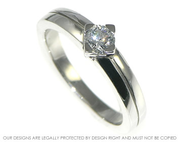 Art deco style 18ct white gold ring with saw cut line