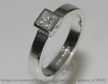 Simple 0.26cts princess cut diamond solitaire engagement ring