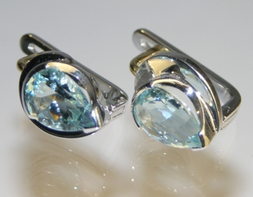 Bespoke 18ct white and yellow gold aquamarine earrings