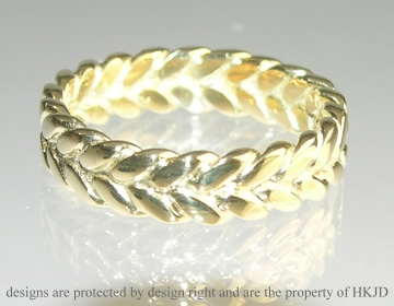 18ct yellow gold double twist celtic wedding ring. 