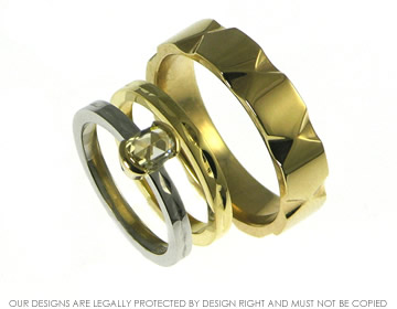 18ct yellow gold wedding ring with engraved detailing. 