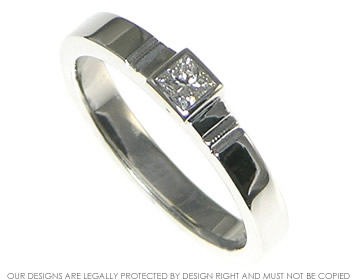 18ct white gold princess cut diamond engagement ring 