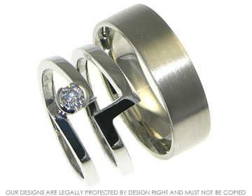 Platinum fitted wedding band with a polished finish.