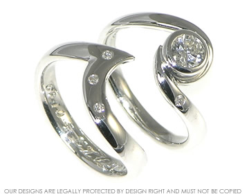 Ladies 9ct white gold fitted wedding ring. 