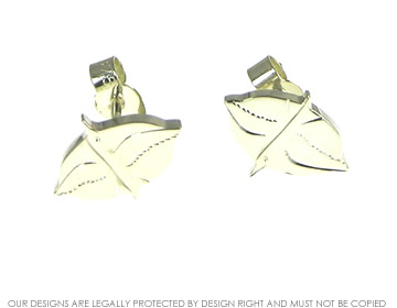 Bird inspired 9ct white gold earrings. 