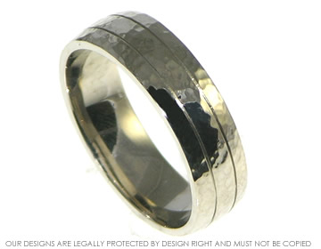 18ct white gold wedding band with a hammered and polished finish. 