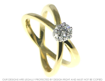 18ct yellow gold solitaire diamond Engagement ring 