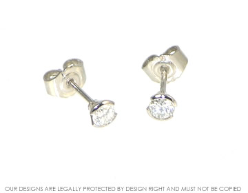 18ct white gold diamond earrings