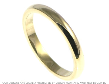 Classic 9ct Yellow gold wedding ring.