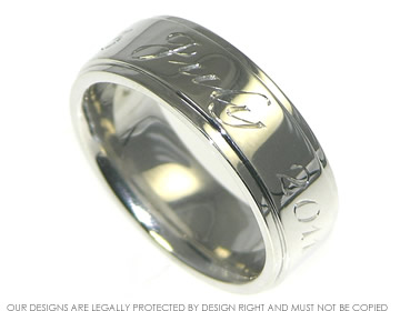 Chris wanted an engraved detail on his wedding ring