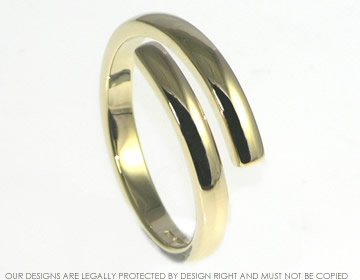 Bespoke 18ct yellow gold open style wedding ring.