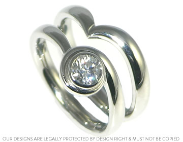 Platinum ladies fitted wedding ring to match engagement ring