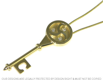 18ct yellow gold bespoke key inspired pendant