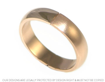 Darren's 9ct rose gold wedding ring with contrasting finishes