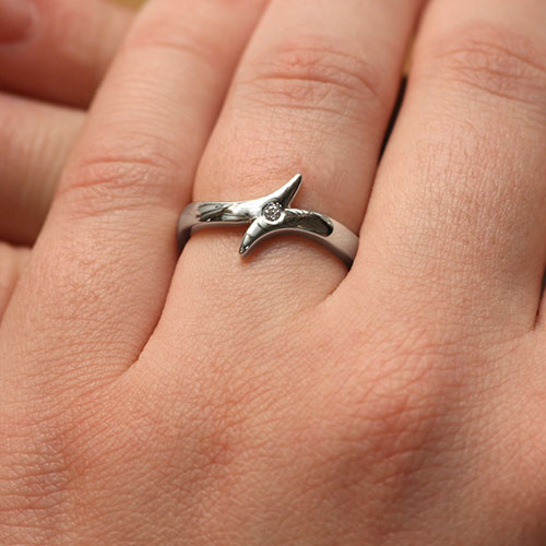 striking-diamond-and-9ct-white-gold-engagement-ring-8312_5.jpg