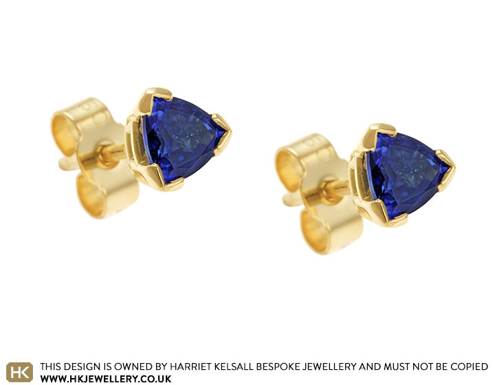 Blue sapphire stud earrings deals yellow gold