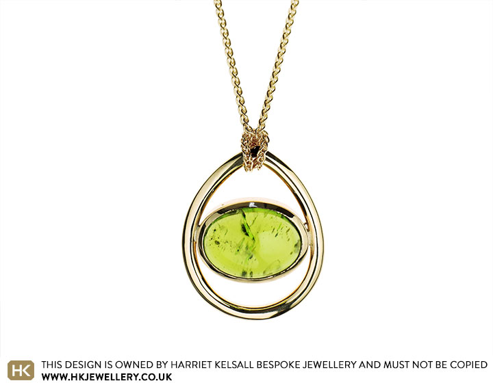 Sue's 9 carat yellow gold peridot pendant