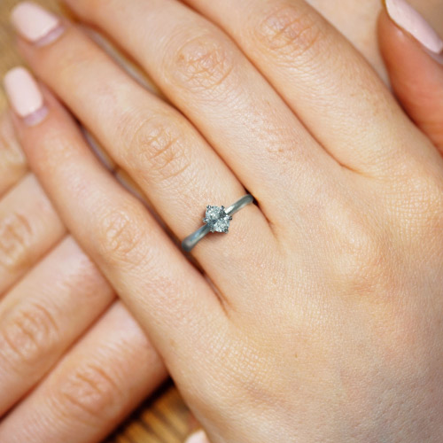 17922-classic-oval-cut-diamond-and-palladium-engagement-ring_5.jpg
