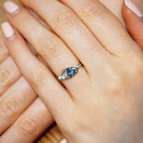 17985-fairtrade-9-carat-white-gold-engagement-ring-with-tanzanite-and-diamonds_5.jpg
