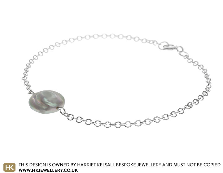 19245-grey-coin-pearl-and-sterling-silver-trace-chain-bracelet_2.jpg