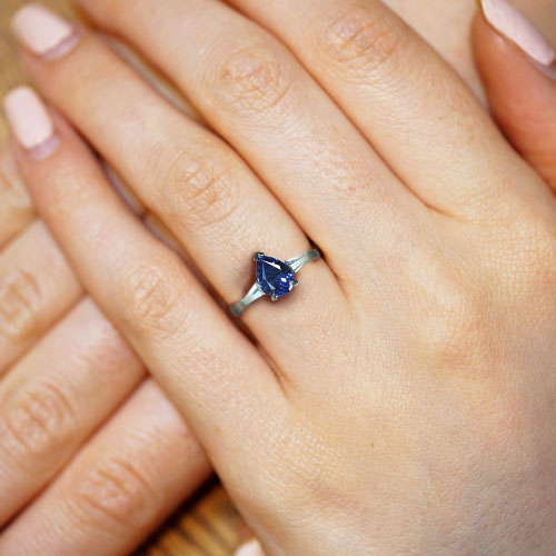 18682-art-deco-inspired-platinum-tanzanite-and-diamond-engagement-ring_5.jpg