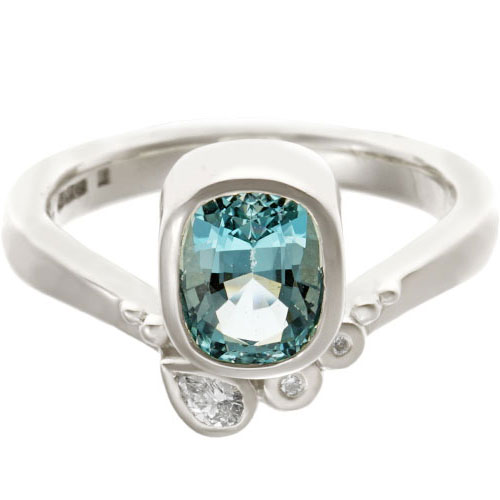 17986-white-gold-engagement-ring-oval-aquamarine-diamond_6.jpg