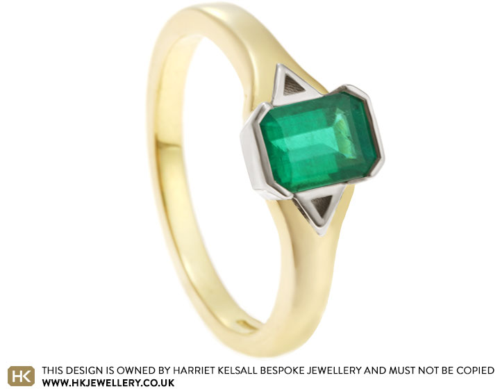 18ct Yellow Gold Fine Brazilian Emerald Dress Ring