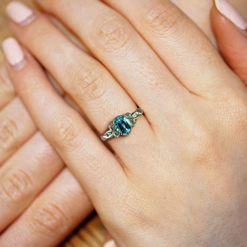 19042-white-gold-mozambique-aquamarine-and-diamond-engagement-ring_5.jpg