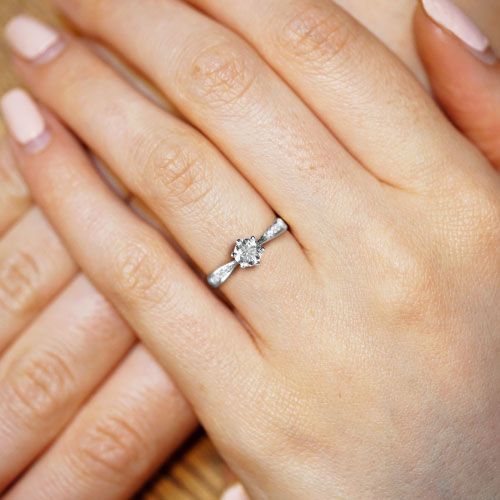 18940-diamond-and-platinum-snowflake-inspired-engagement-ring_5.jpg