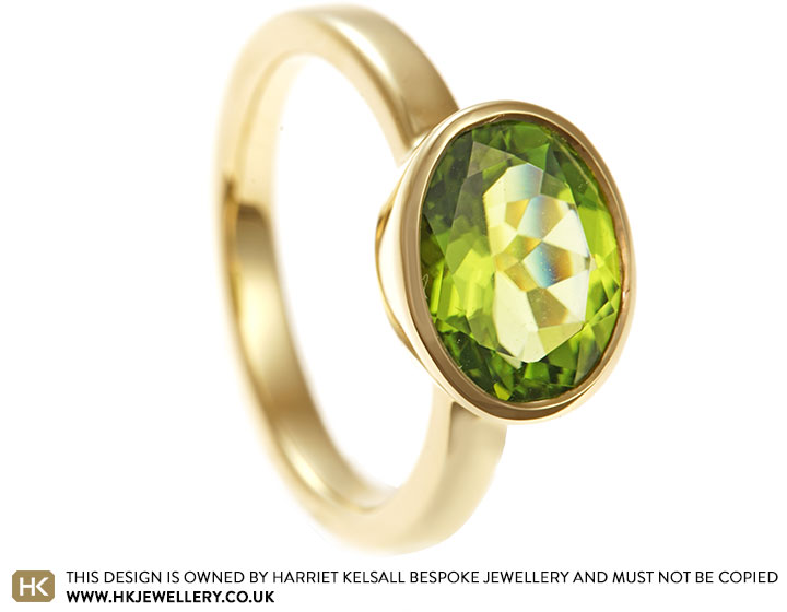 Julie's 9ct Yellow Gold Oval Cut Peridot Ring