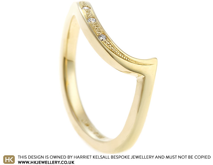 Sarah's 18ct Yellow Gold Wave Fitted Wedding Band