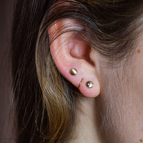 9-carat-yellow-gold-polished-button-stud-earrings-3237_3.jpg