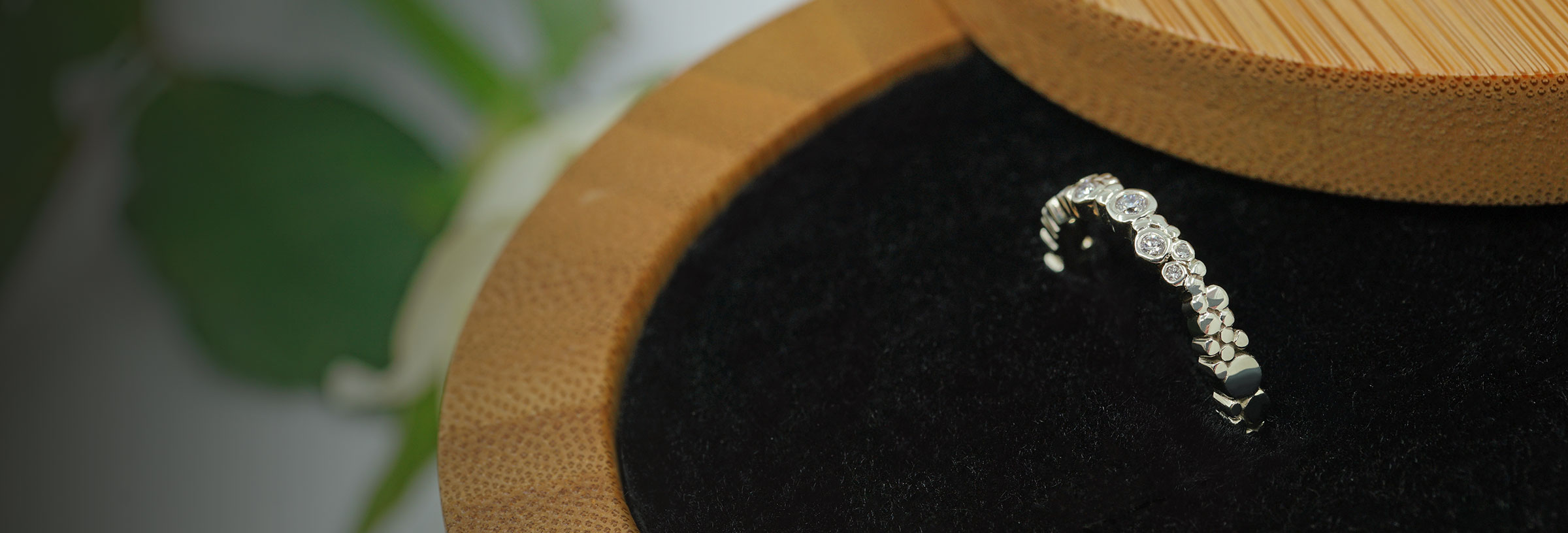 aboriginal-inspired-fairtrade-9-carat-white-gold-and-diamond-eternity-ring