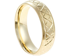22360-yellow-gold-wedding-ring-with-celtic-knotwork-engraving_1.jpg