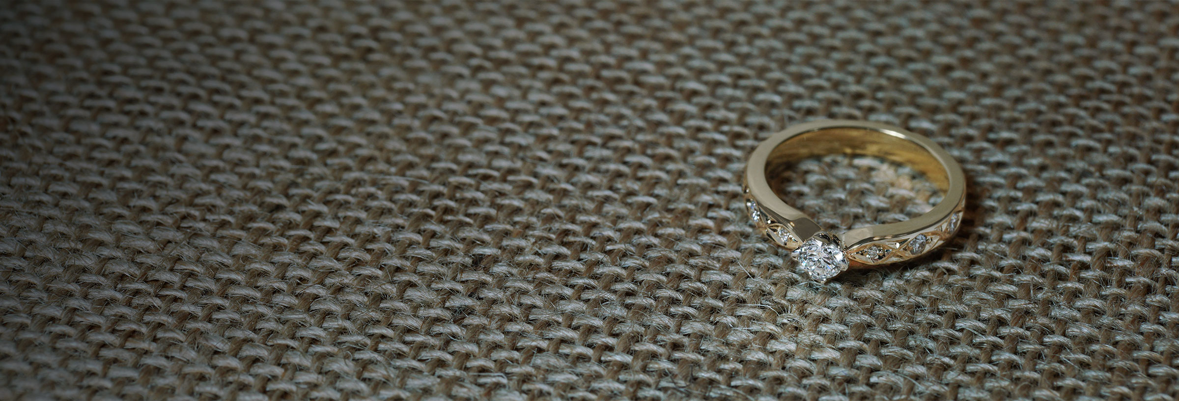 yellow-gold-and-platinum-diamond-engagement-ring