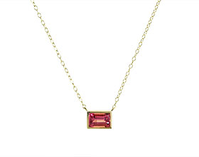23683-yellow-gold-necklace-with-plum-chequerboard-cushion-cut-tourmaline_1.jpg
