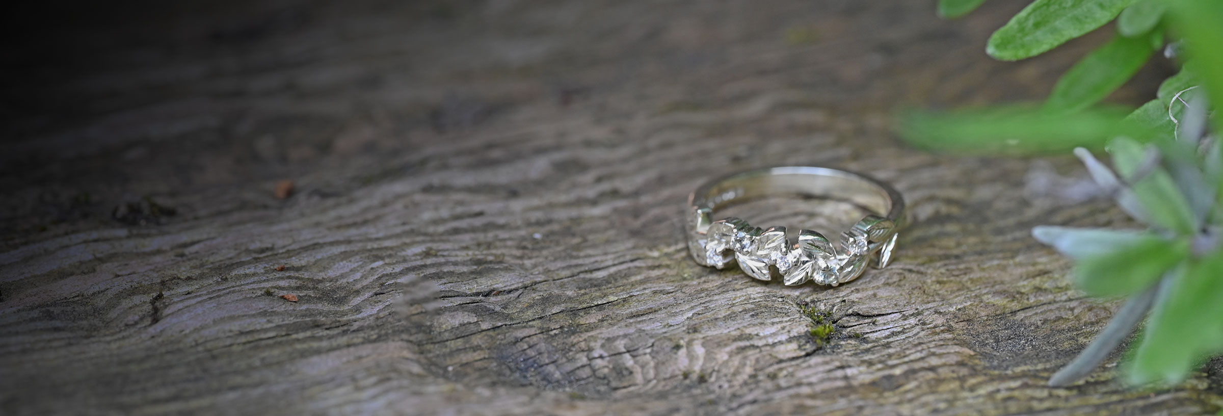 Bold Multi-Stone Engagement Ring Hestia | Green Sapphire 2.0ct | Order  Online