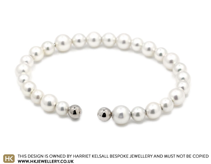 Rania's 18ct White Gold and Ivory Pearl Bangle