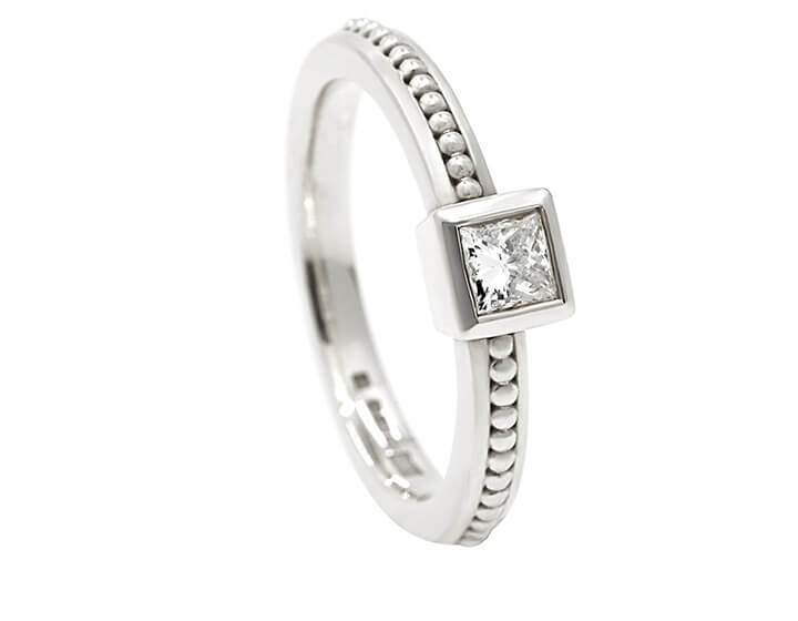 Bubble Design with Princess Cut Diamond in Fairtrade Gold